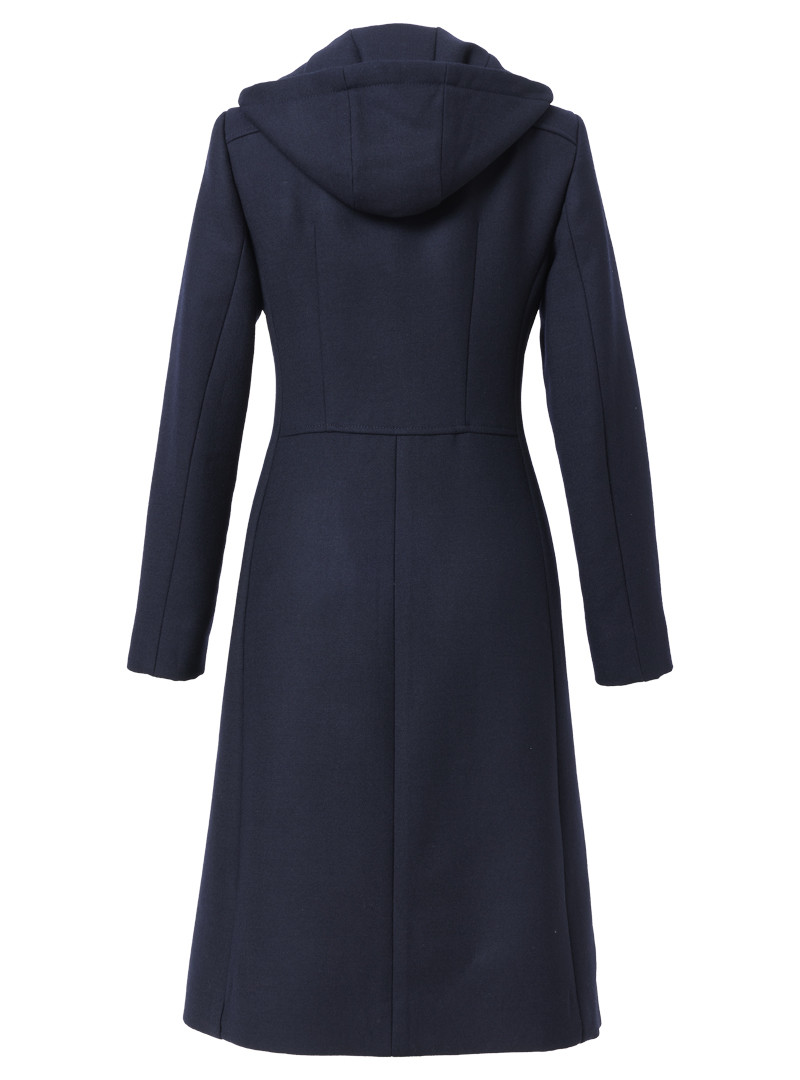 mantel modell: harriet midnight