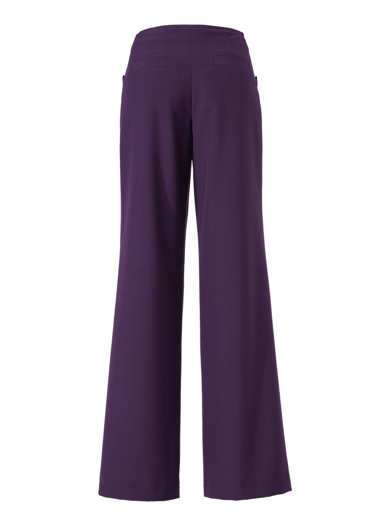 hose modell: resa violet