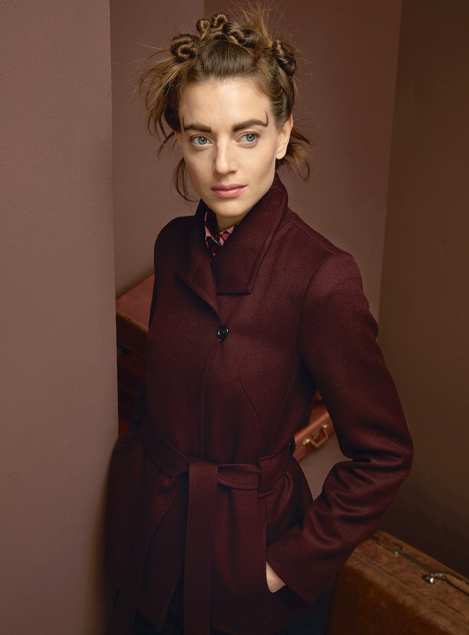 jacke modell: gesa beetroot